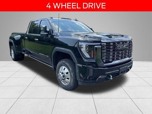 Used 2024 GMC Sierra 3500 Denali Ultimate AWD/4WD image 3