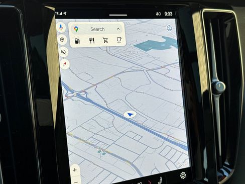 Certified 2025 Volvo XC60 B5 Core w/ Protection Package Premier image 21