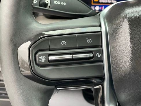 Used 2023 Chevrolet Colorado ZR2 w/ ZR2 Convenience Package III AWD/4WD image 16