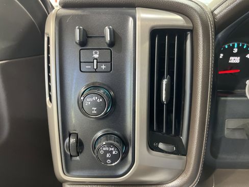 Used 2017 GMC Sierra 1500 Denali AWD/4WD image 29