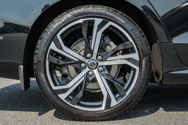 Certified 2023 Volvo S60 B5 Plus w/ Climate Package AWD/4WD image 17