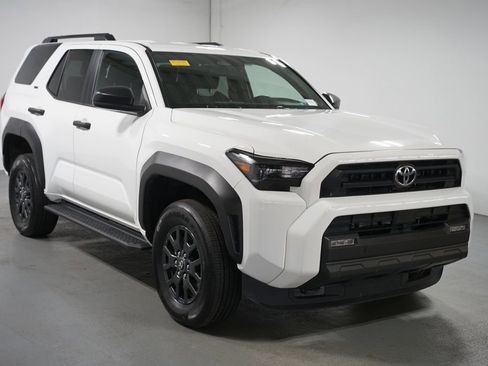 Used 2025 Toyota 4Runner SR5 image 3