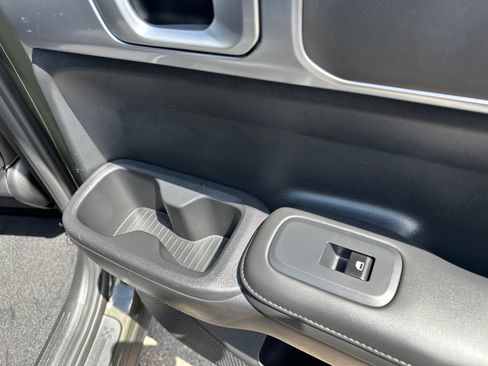 Used 2025 Hyundai Santa Fe SEL AWD/4WD image 36