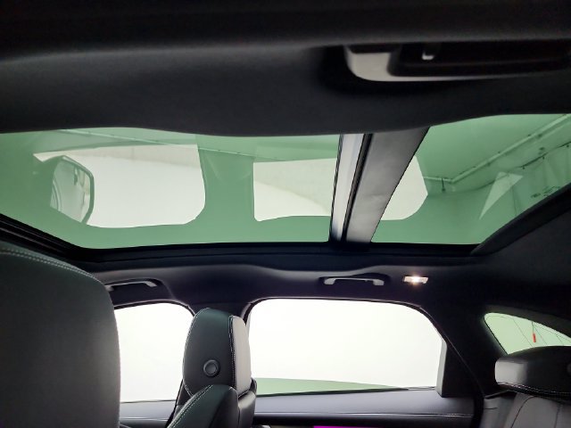 New 2026 Jaguar F-PACE R-Dynamic S AWD/4WD image 22