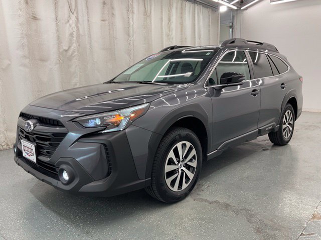 Used 2025 Subaru Outback Premium AWD/4WD image 4