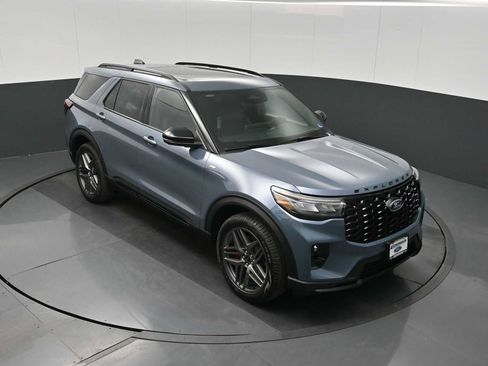 New 2026 Ford Explorer ST-Line w/ ST-Line Street Pack image 10