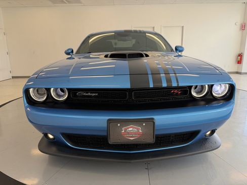 Used 2019 Dodge Challenger R/T Scat Pack w/ Shaker Package image 2