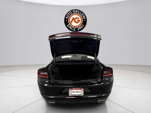 Used 2022 Dodge Charger SXT w/ Leather Interior Group RWD image 5