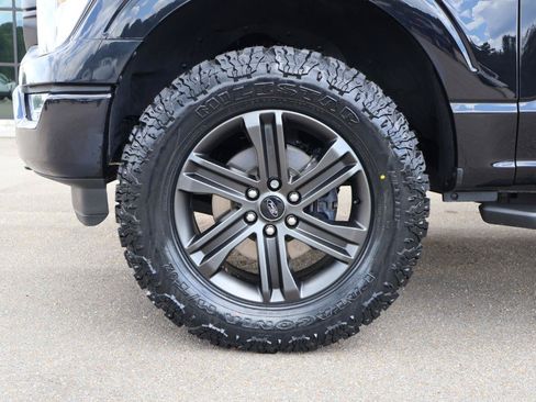 Used 2022 Ford F150 XLT w/ Equipment Group 302A High AWD/4WD image 17