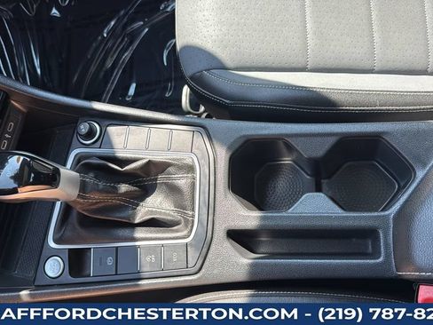 Used 2025 Volkswagen Jetta SE FWD image 20