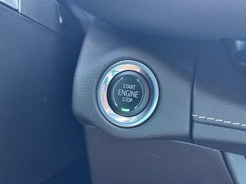 Used 2023 Buick Envision Essence AWD/4WD image 30