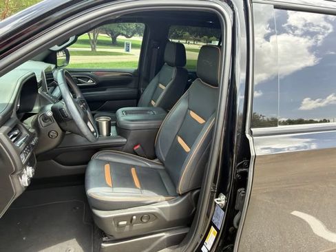 Used 2023 GMC Yukon AT4 w/ Technology Package AWD/4WD image 8