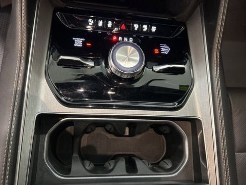 Used 2023 Jeep Wagoneer Series II w/ Convenience Group I image 14