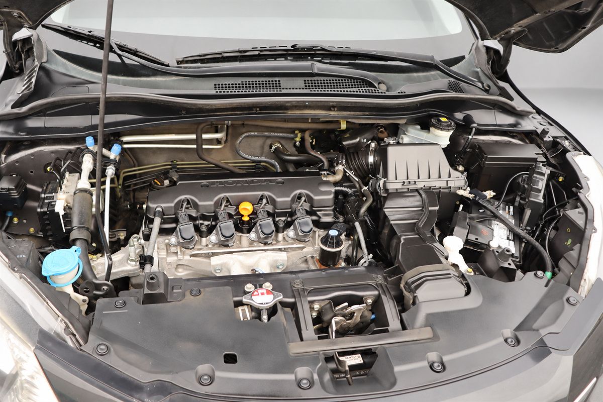 Used 2018 Honda HR-V EX image 42