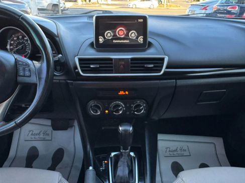 Used 2015 MAZDA MAZDA3 i Touring image 23