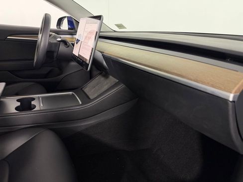 Used 2023 Tesla Model 3 Standard Range image 30