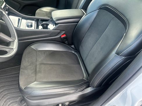 Used 2023 Jeep Grand Cherokee L Laredo image 13