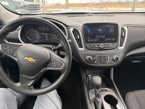 Used 2024 Chevrolet Malibu LT image 8