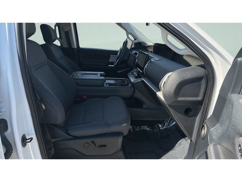 Certified 2025 Ford Expedition Active AWD/4WD image 14