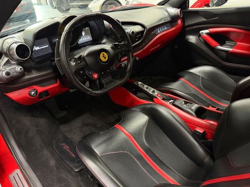 Used 2021 Ferrari F8 Tributo RWD image 25