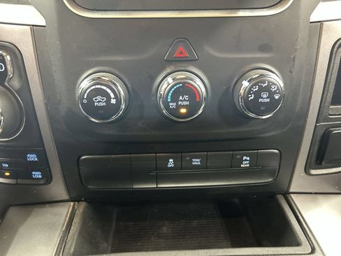Used 2021 RAM 1500 Classic Warlock AWD/4WD image 16