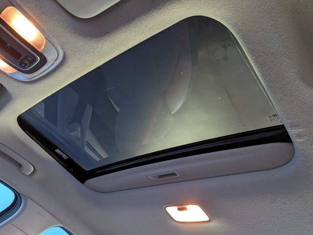 Used 2024 Hyundai Elantra Limited FWD image 21