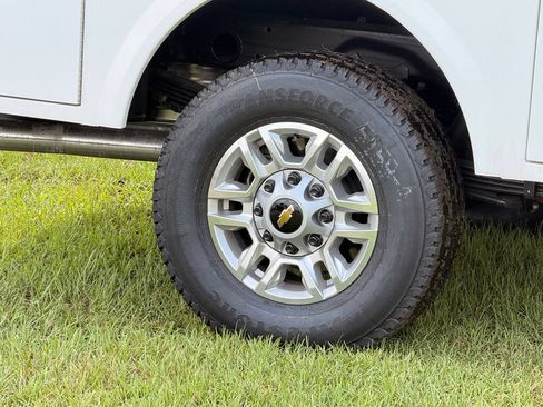 New 2026 Chevrolet Silverado 2500 W/T w/ WT Convenience Package AWD/4WD image 10