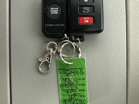 Used 2019 Toyota Highlander Limited Platinum AWD/4WD image 32