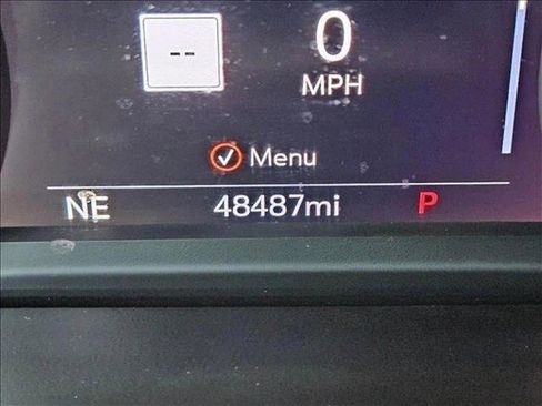 Used 2021 Chevrolet Suburban Premier w/ Premium Package image 11