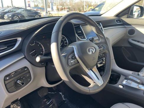 Certified 2023 INFINITI QX50 Luxe image 11