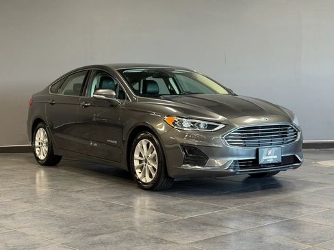 Used 2019 Ford Fusion SEL FWD image 4
