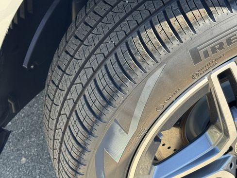 New 2025 Mercedes-Benz GLS 450 4MATIC image 17