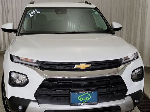 Used 2023 Chevrolet TrailBlazer LT FWD image 3