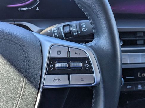 Used 2025 Kia Telluride S image 17