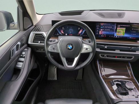Used 2025 BMW X7 xDrive40i AWD/4WD image 12