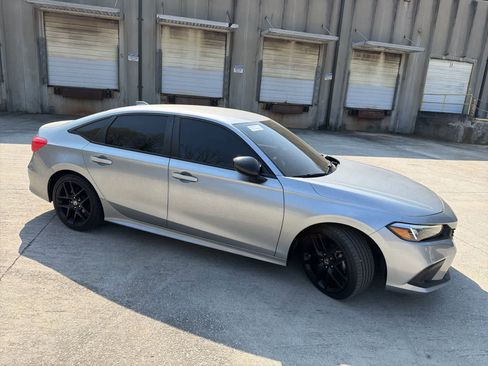 Used 2023 Honda Civic Sport image 12