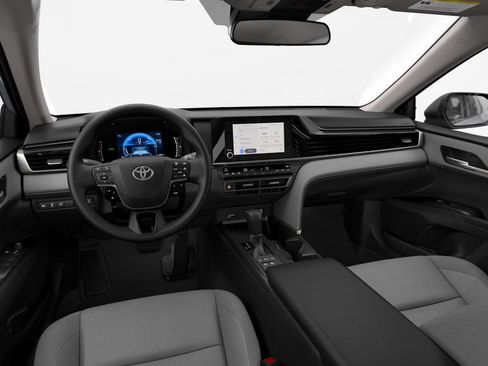 Used 2025 Toyota Camry LE image 37