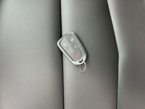 New 2026 Cadillac XT5 Luxury image 35