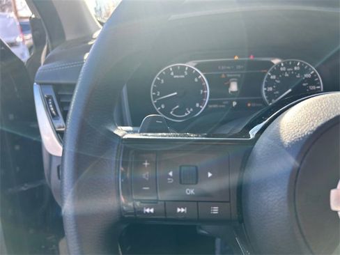 Certified 2021 Nissan Rogue SV image 13