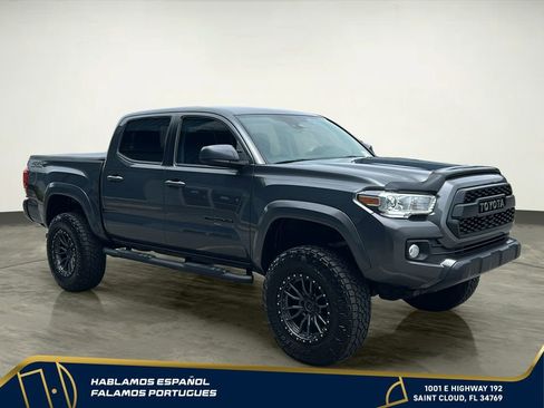 Used 2023 Toyota Tacoma SR5 AWD/4WD image 8
