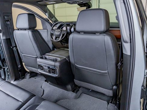 Used 2024 GMC Sierra 3500 Denali w/ Denali Reserve Package AWD/4WD image 32