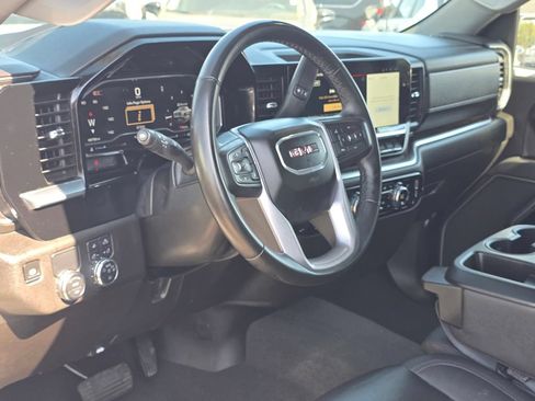 Used 2025 GMC Sierra 1500 SLT RWD image 12