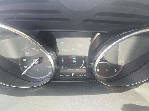 Used 2019 Land Rover Discovery SE AWD/4WD image 6