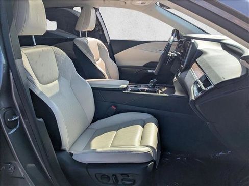 Used 2023 Lexus RX 350 w/ Luxury Package image 22