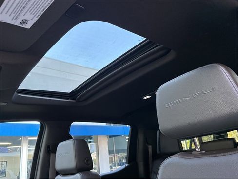 Used 2022 GMC Sierra 1500 Denali w/ Driver Alert Package II image 15