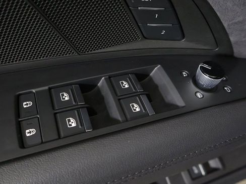 Used 2024 Audi RS e-tron GT w/ Carbon Performance Package image 40