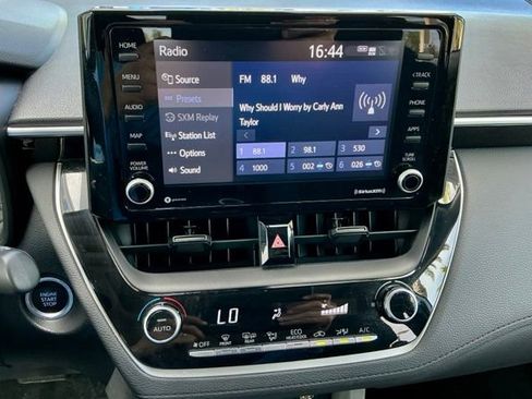 Used 2022 Toyota Corolla Cross LE w/ Moonroof Package FWD image 23