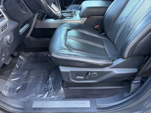 Used 2019 Ford F150 Platinum w/ Equipment Group 701A Luxury image 19