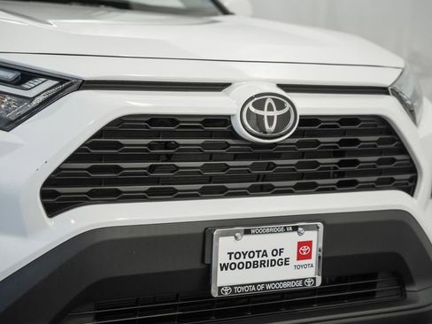 Used 2025 Toyota RAV4 XLE AWD/4WD image 10