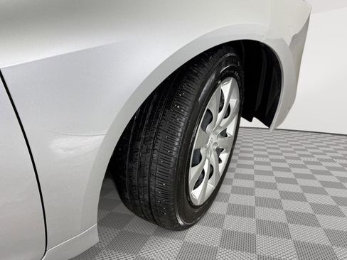 Used 2024 Toyota Corolla LE image 19